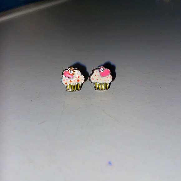 Cupcake Earrings - Picture 2 of 2